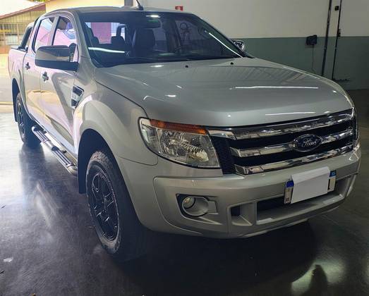 FORD RANGER 3.2 XLT 4X4 CD 20V DIESEL 4P AUTOMÁTICO